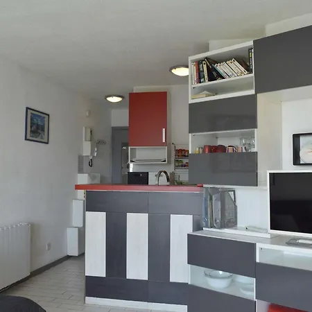 4 Pers, Cap D'agde, Proche Port - Fr-1-249-360 * Агд
